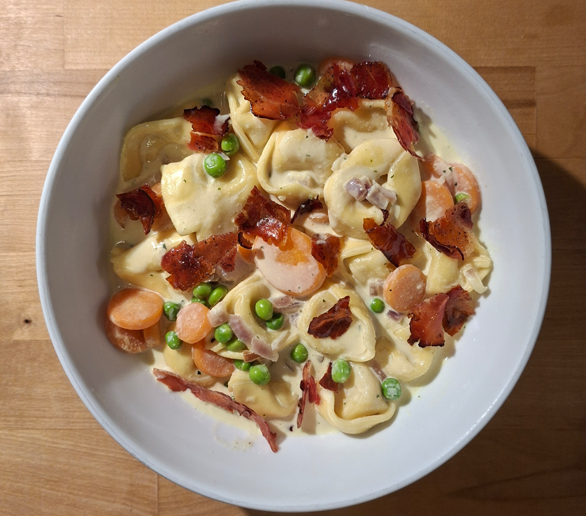 Käse Tortellini mit allem