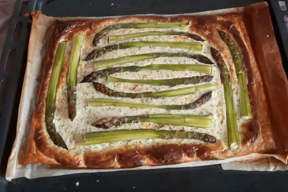 Spargel und Frischkäse Tarte