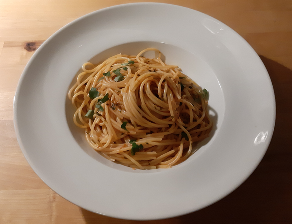 Spaghetti con le acciughe