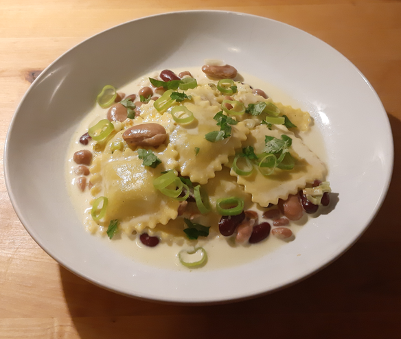 Tortellini in cremiger Bohnensoße