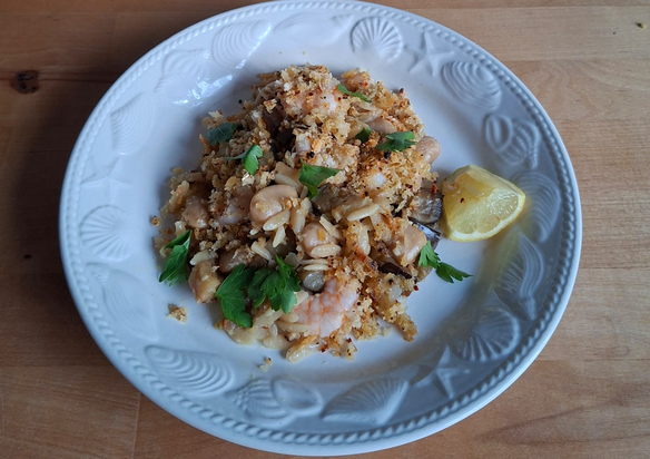 Aubergine, Bohnen und Kritharaki mit Garnelen