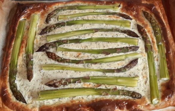 Spargel und Frischkäse Tarte
